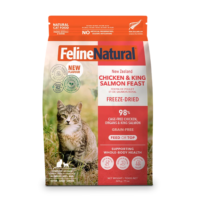 Feline Natural Chicken & King Salmon Feast freeze-dried cat food, front of 320 g (11 oz) bag.