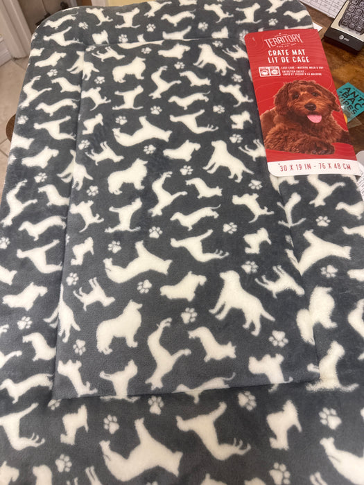 TALL TAILS BED DREAM CATCHER  BOLSTER CRATE MAT 30x19